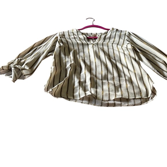 Michael Kors Tops - MICHAEL KORS Women's White Gold Chain Print V Neck 3/4 Sleeve Blouse Size M